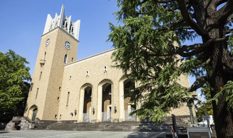 早稲田大学